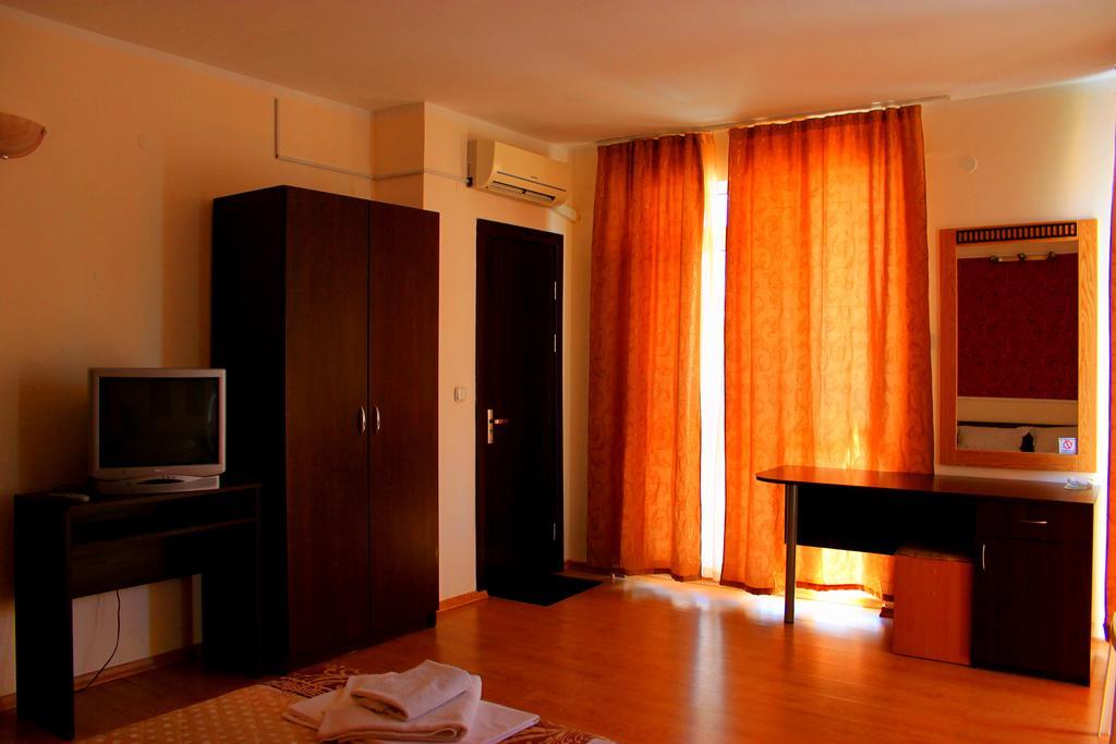Ryor Hotel Сонячний Берег Номер фото